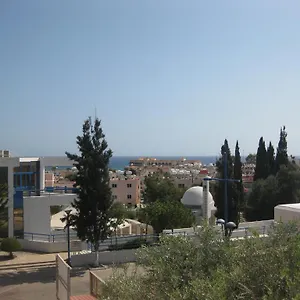 Ξενοδοχείο με διαμερίσματα Simos Magic Apts, Αγία Νάπα